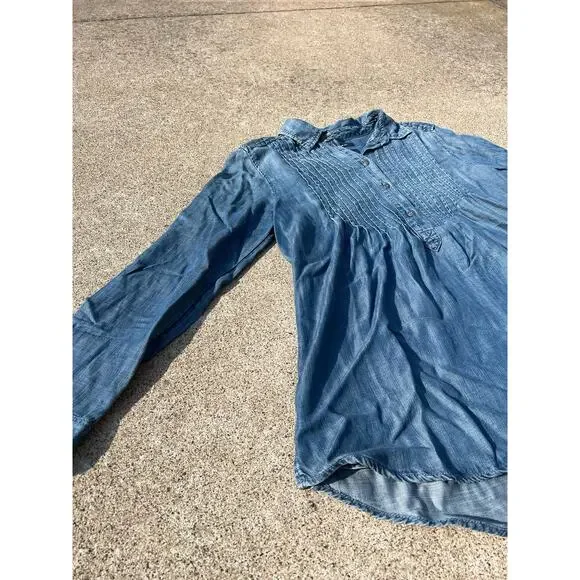 American Eagle Blouse Women Size‎ Medium Denim Jegging Fit Pleat Front Shirt - Picture 2 of 7